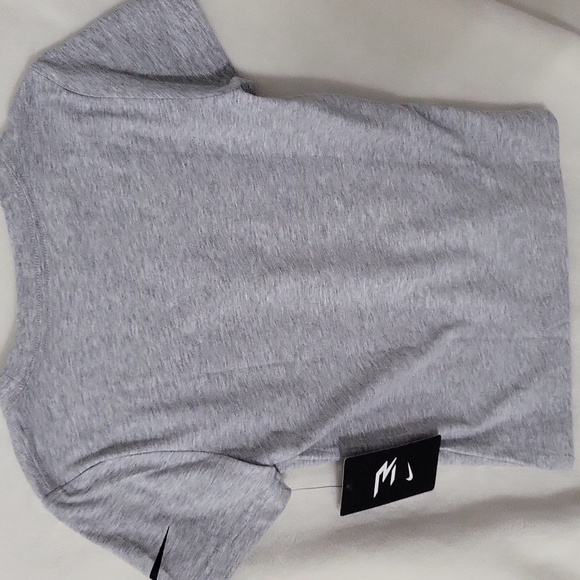 Nike Kids Gray Tee with Red and Black Design - Picture 4 of 4